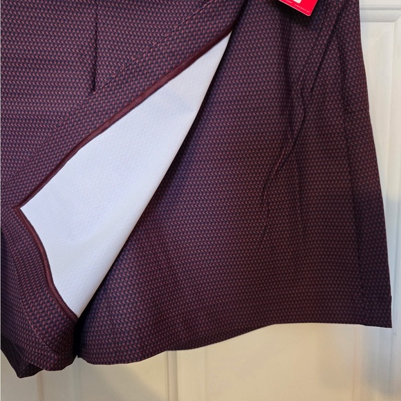 Spanx Womans Skort Large NWT UPF 50 Navy Burgundy Print Tennnis Pickleball Golf - Picture 5 of 9